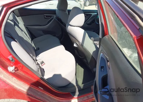 2014 Hyundai Elantra Se z USA, uszkodzony, nr VIN 5NPDH4AE0EH455243